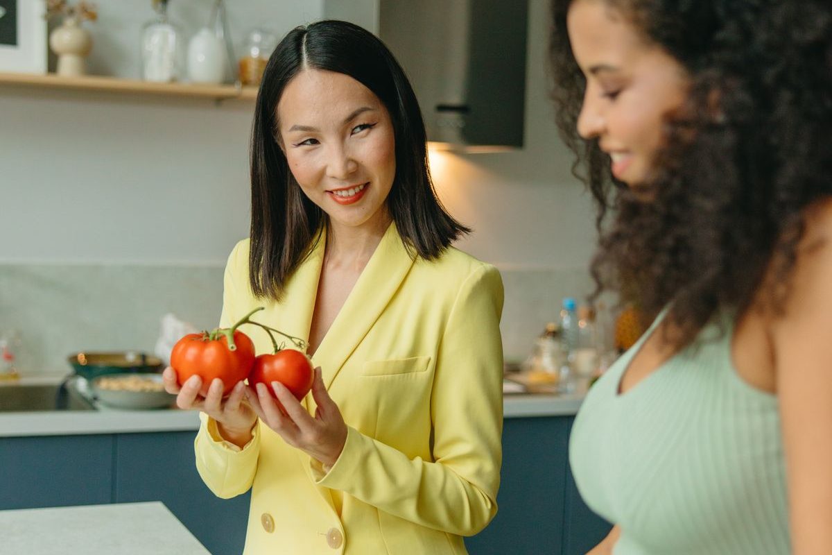 Dietitian and client reviewing healthy food choices together